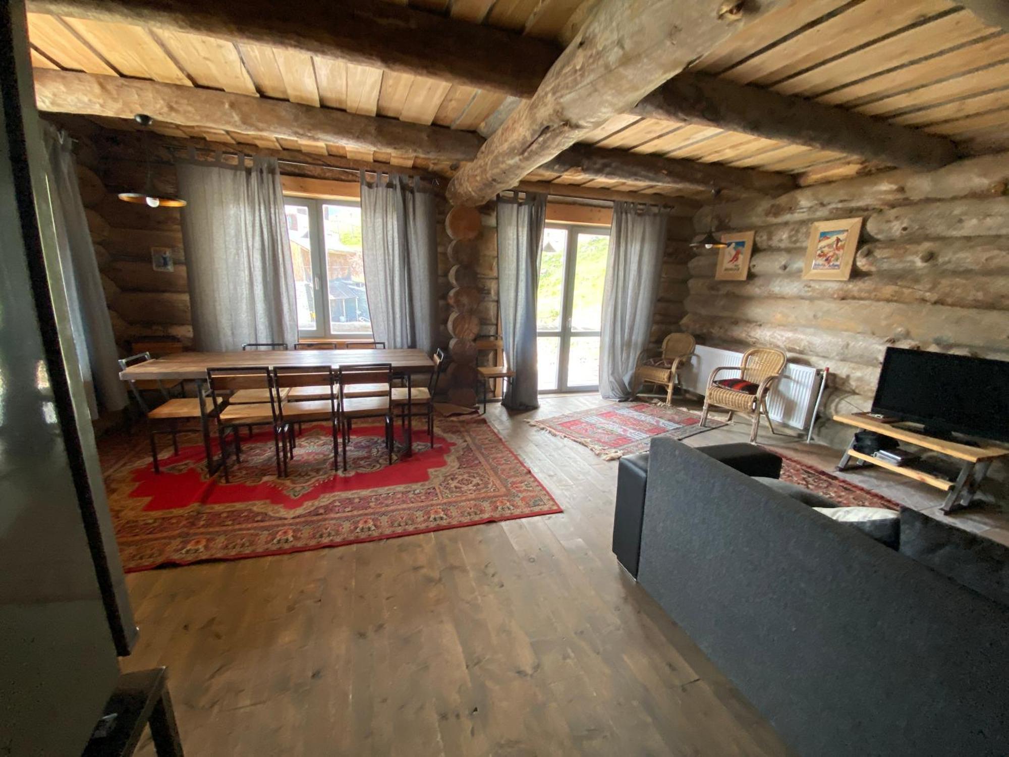 Mountain Cricket Chalets And Apartments Gudauri Kültér fotó